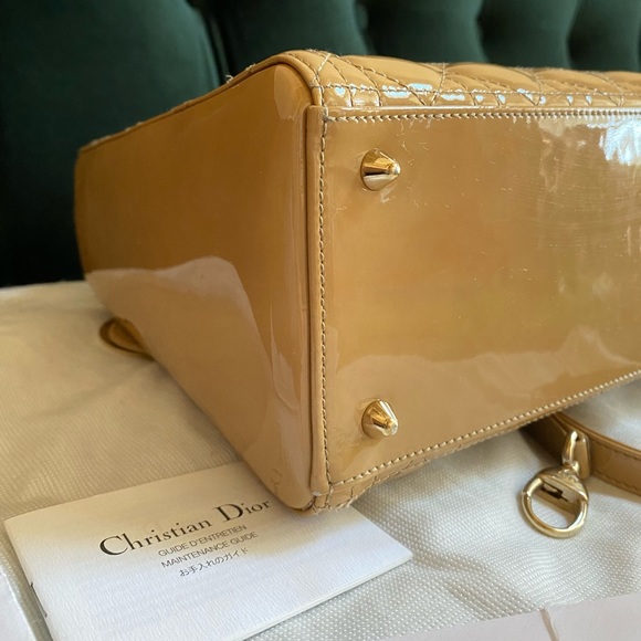 *SOLD* Lady Dior cannage quilted beige patent silver hardware Medium bag - Picture 11 of 16